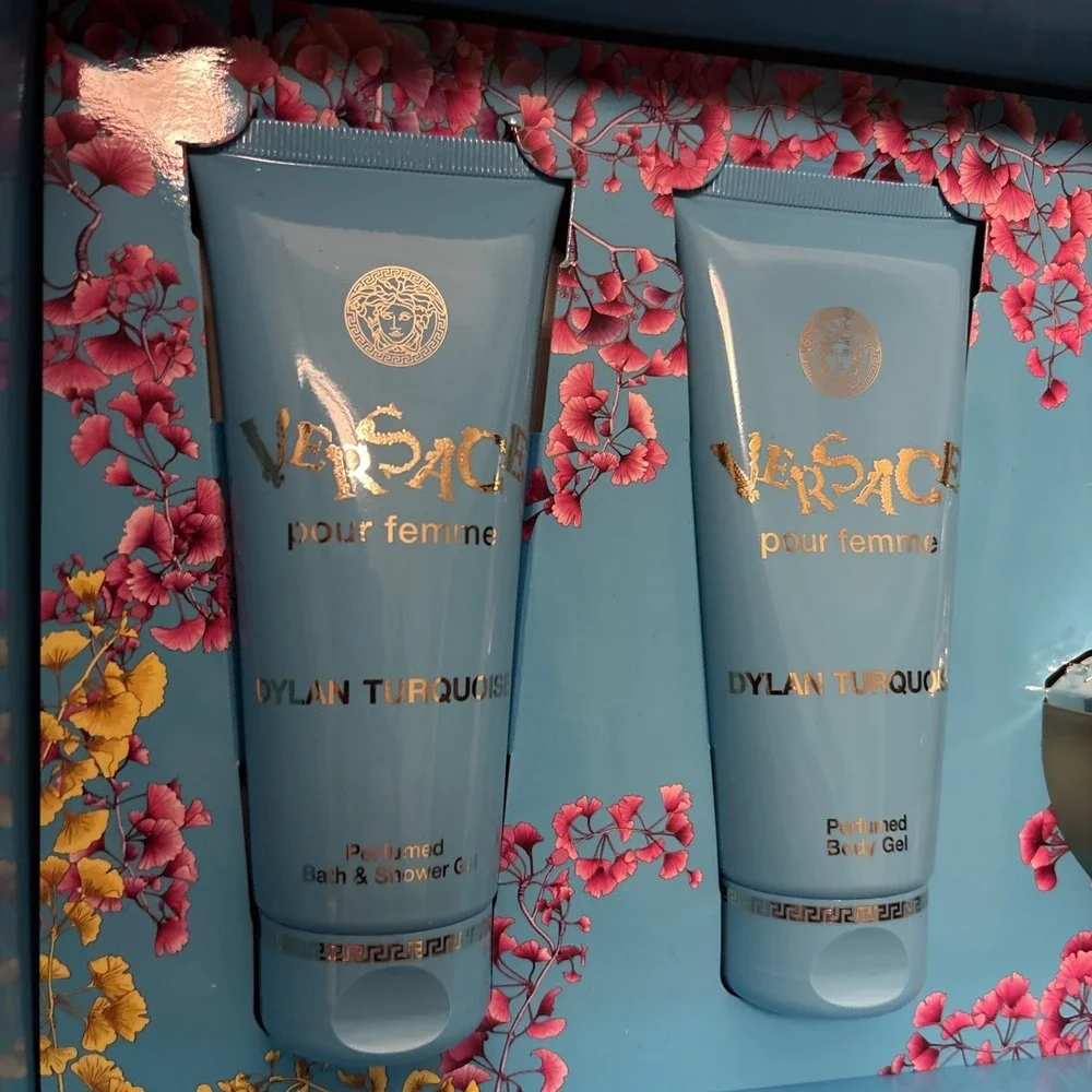 DYLAN TURQUOISE by Versace | Women's 4 Pcs Gift Set: 3.4+0.17 EDT+3.4 S.Gel+Body